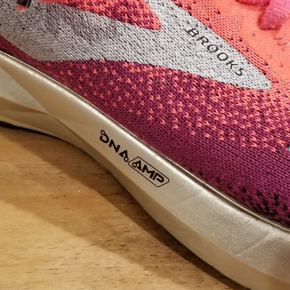 Brooks Levitate 2 Pink Purple Silver Running Shoes Womens Size 8 - Picture 10 of 11